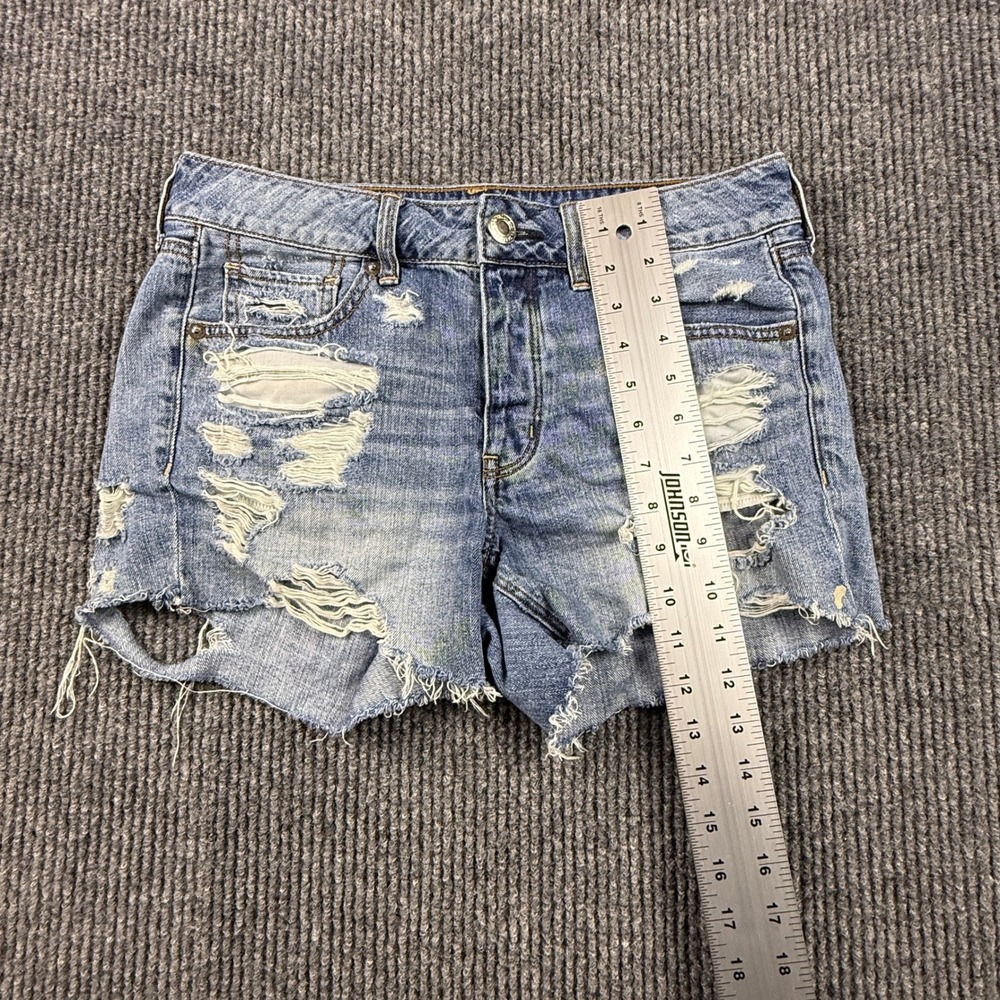 American Eagle Tomgirl Womens Size 4 Distressed Denim Shorts Blue 1572-8904-431 - Picture 6 of 13